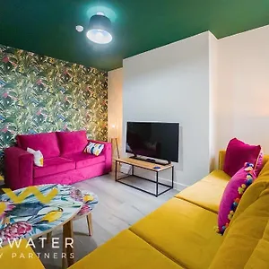 https://home-in-darlington.hotels-newcastle-upon-tyne.com